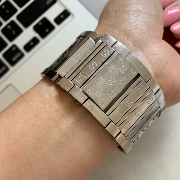 🖤GUCCI MONOGRAM TWIRL WATCH🖤 - Picture 4 of 7
